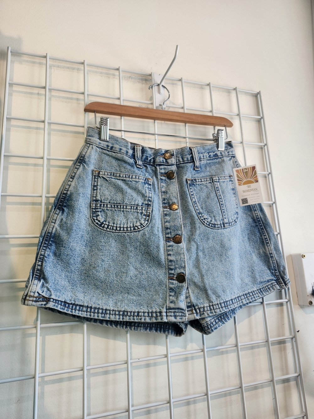 90s Vintage Women’s Light Blue High-Rise Button-Front Denim Shorts Skort Pockets